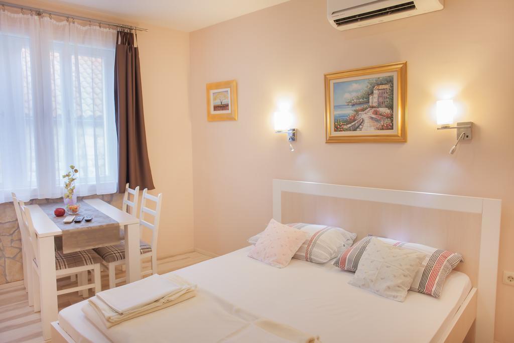 Apartment Barbara - Bojana Šibenik Exteriör bild