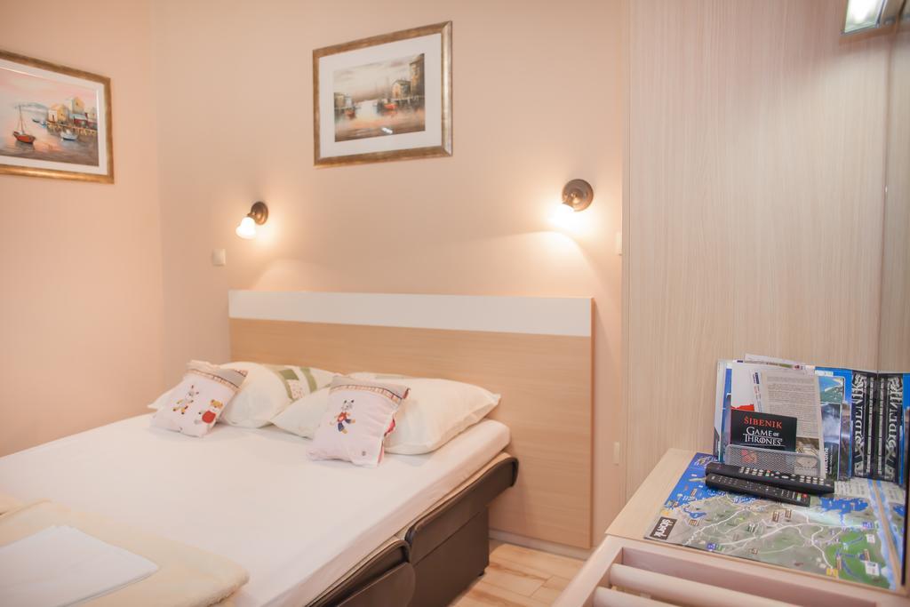 Apartment Barbara - Bojana Šibenik Exteriör bild